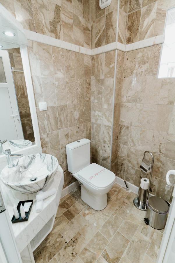 Blue And White Luxury Suites Nea Kallikrateia Bagian luar foto